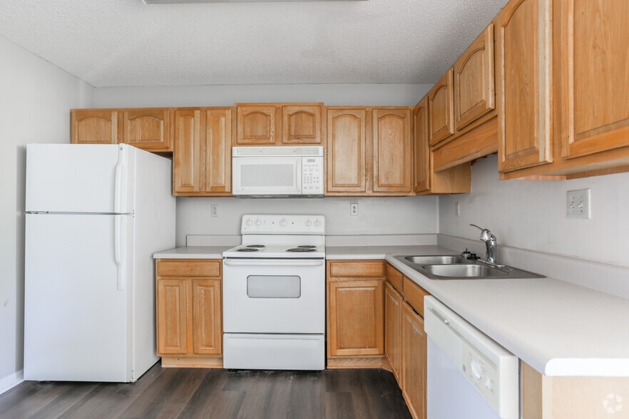 2BR, 2BA - High Grove Apartments