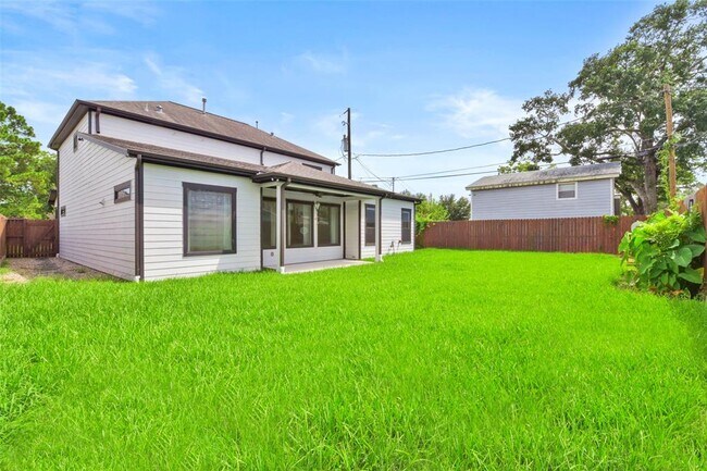 Building Photo - 1538 Thornton Rd