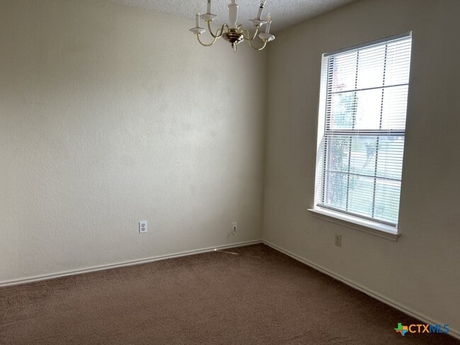 Building Photo - 2607 Schulze Dr