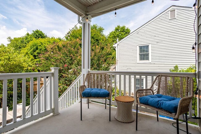 Building Photo - Fully Furnished Luxury Townhome | Walk to Downtown Princeton | 3 Beds | 3.5 Baths