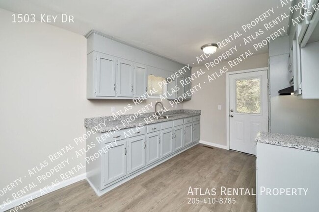 Building Photo - 1503 Key Dr
