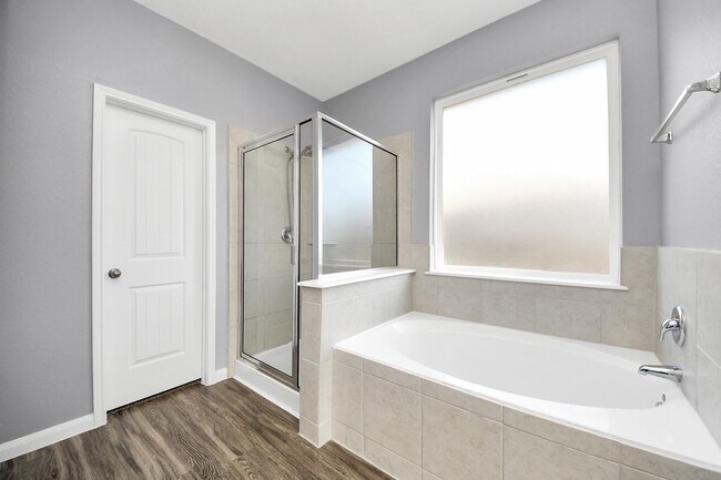 Building Photo - 2335 Spring Hollow Dr