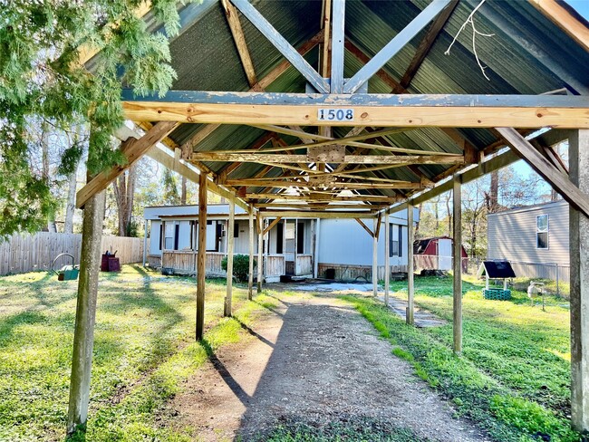 Building Photo - 1508 Darden Dr