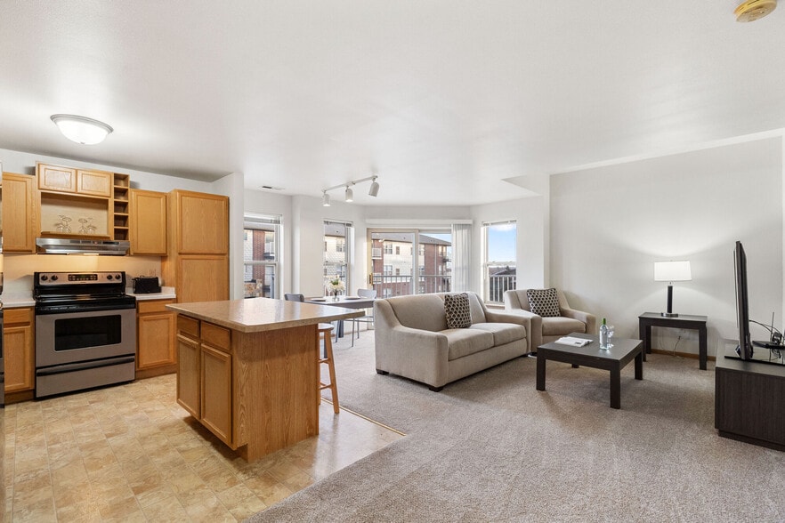 Building Photo - Six Points Apartments