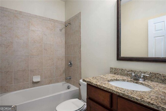 Building Photo - 3282 Ferncliff Ln