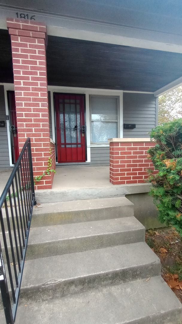 Building Photo - 1816 Woodlawn Ave