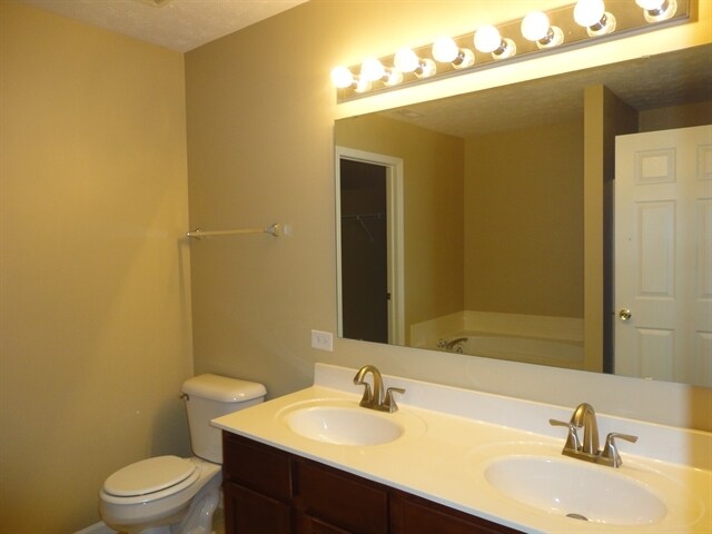 Building Photo - 1376 Blue Ridge Ln