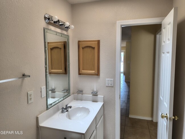 Building Photo - 11668 Carlos Moran Ct