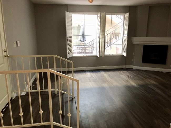 Living room - 7120 La Tijera Blvd