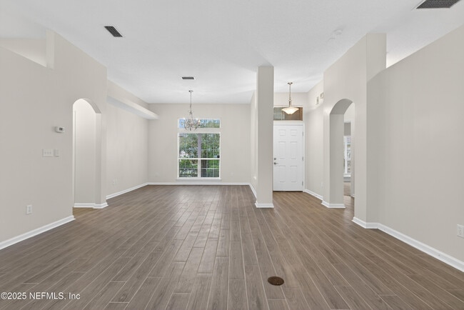 Building Photo - 14344 Summer Breeze Dr