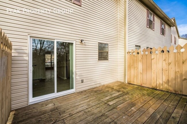 Building Photo - 134 Blakeford Dr