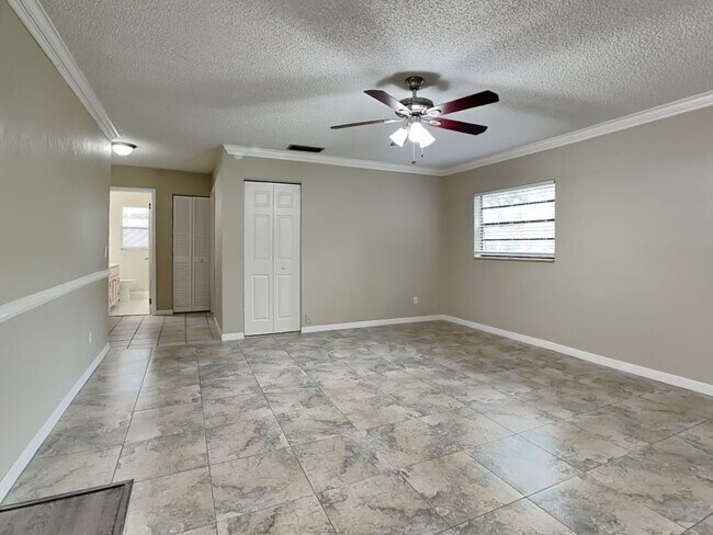 Building Photo - 37 W Rubber Tree Dr