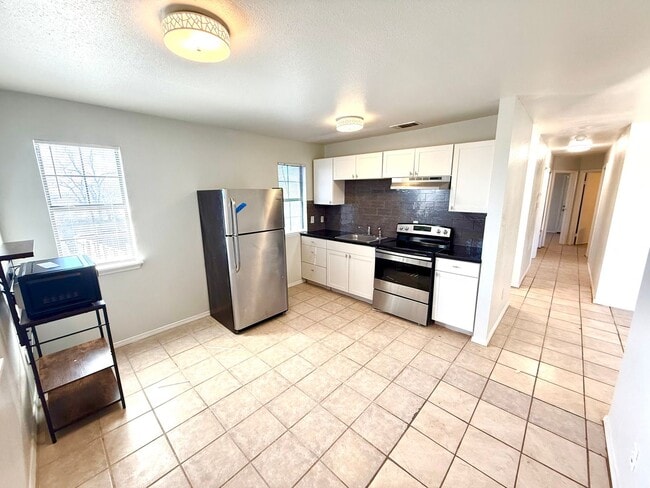 Building Photo - 509 Meadow Forge