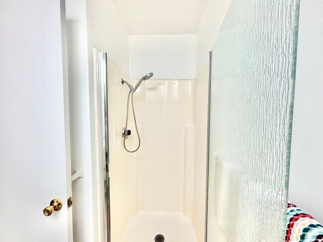 Building Photo - 2 Bedroom + 2 Bathroom Condo | Surfside III | Port Hueneme | Furnished