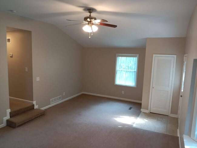 Building Photo - 801 Sanders Rd
