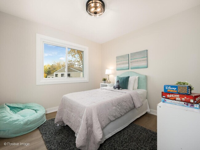 Building Photo - 823 Cambridge Pl