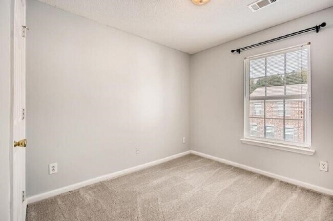 Bedroom 3 Level 3 - 433 Heritage Park Trce NW