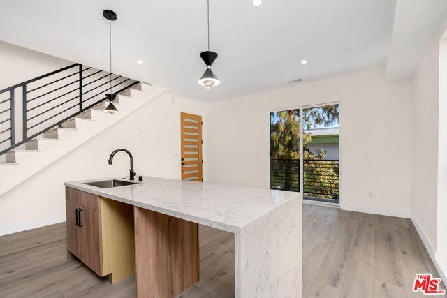 Building Photo - 15328 Weddington St