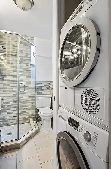 Building Photo - 354 E 19th St