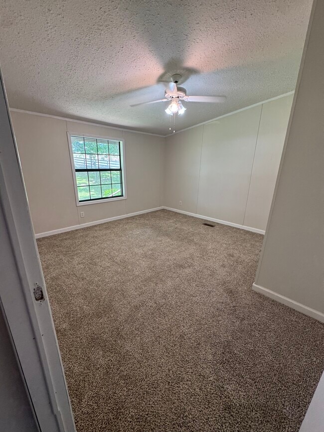 Building Photo - 12372 FM 1650