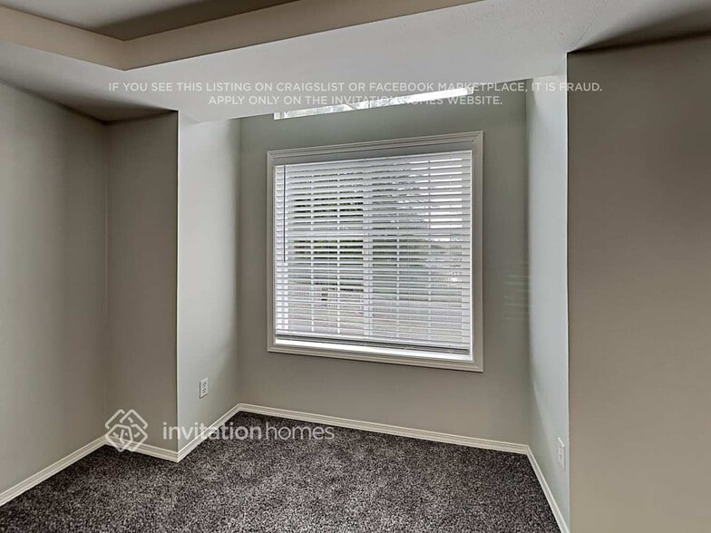 Building Photo - 1517 201st St E