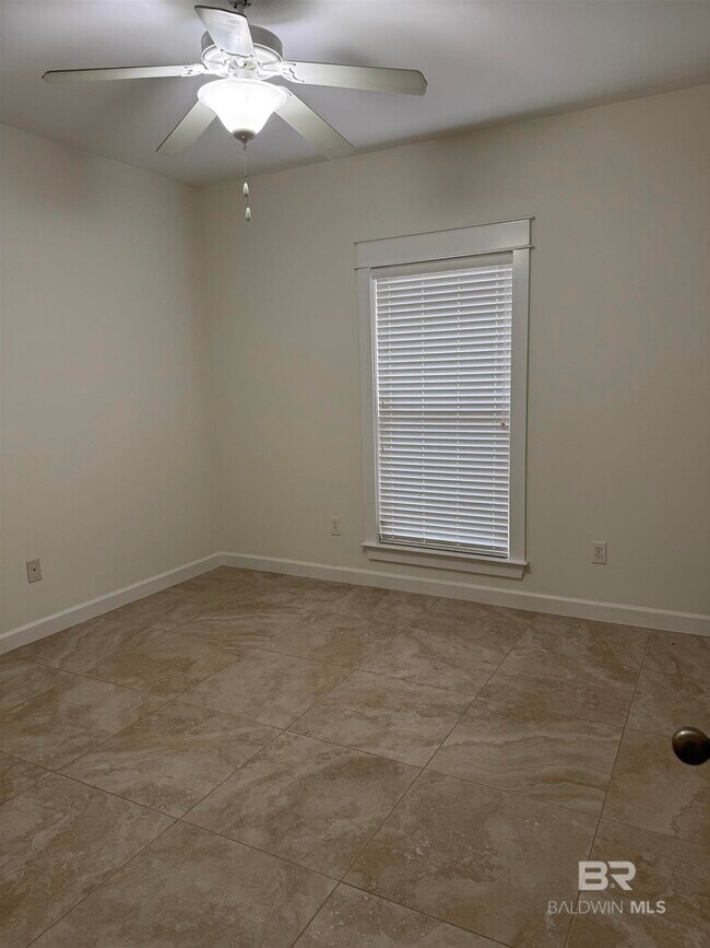 Building Photo - 11966 Balsam Ct