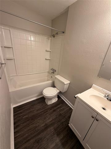 Building Photo - 415 Stonehenge Dr