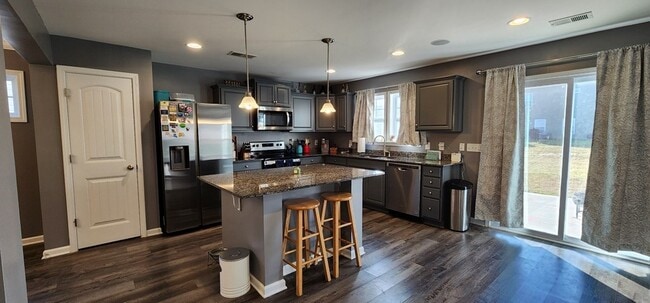 Building Photo - 354 Niblick Dr
