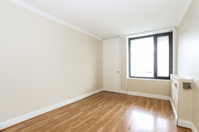 Building Photo - 240 M St SW