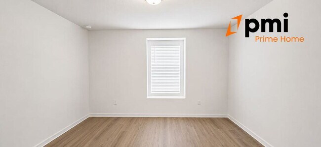 Building Photo - Stunning 5?Bedroom Home with 3 Bathrooms Single Family House.
