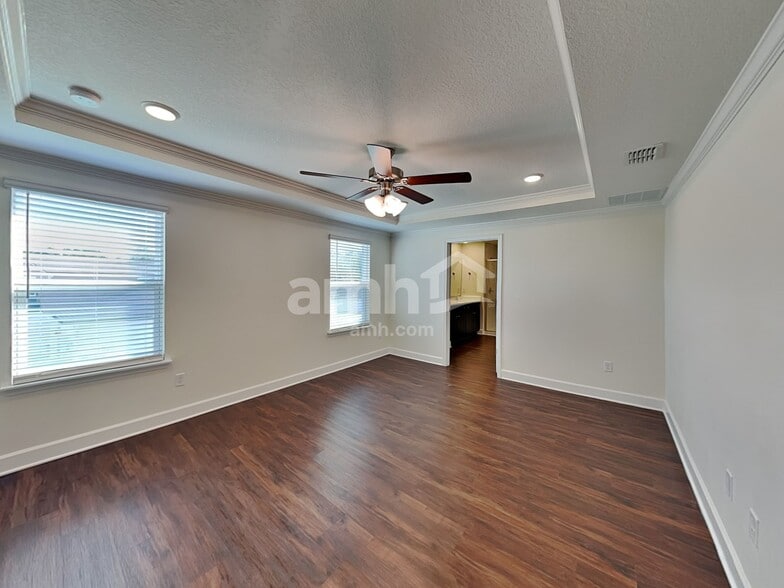 Building Photo - 2928 Rolling Acres Rd