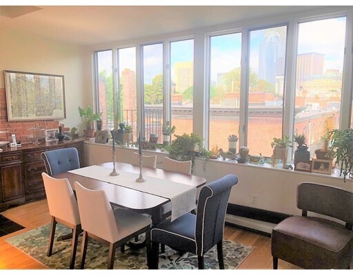 Building Photo - 623 Tremont St