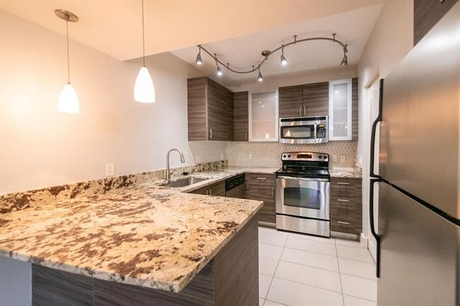 Building Photo - 64 Isle of Venice Dr