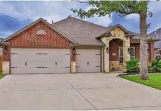 Building Photo - 2513 Hailes Ln