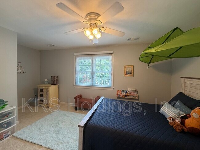 Building Photo - 1520 Woodside Ct