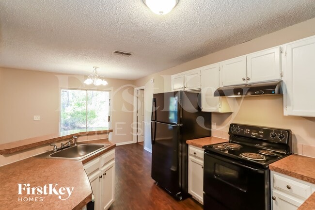 Building Photo - 15013 SE 25th Ave