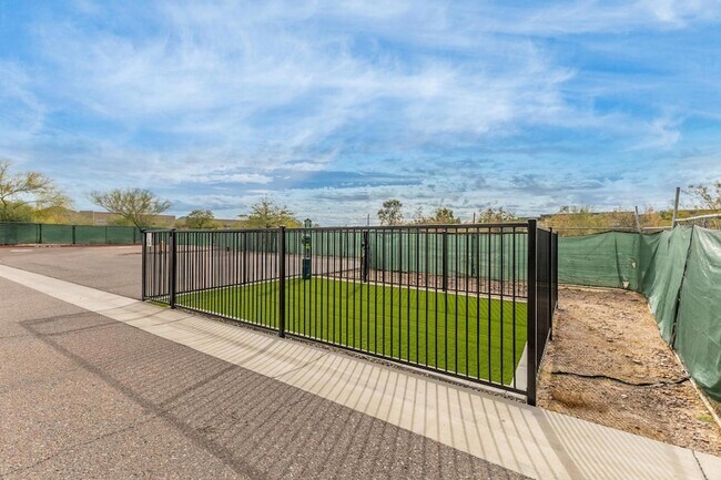 Building Photo - 16510 N 92nd St