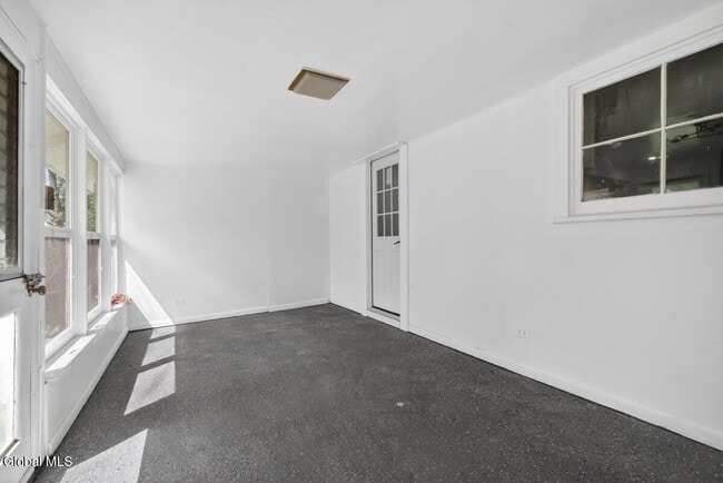 Building Photo - 1809 Ridge Rd