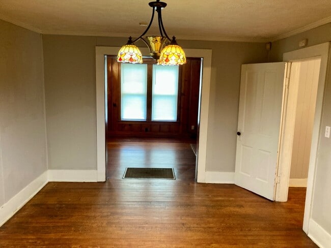 Building Photo - 427 Fairmont Ave