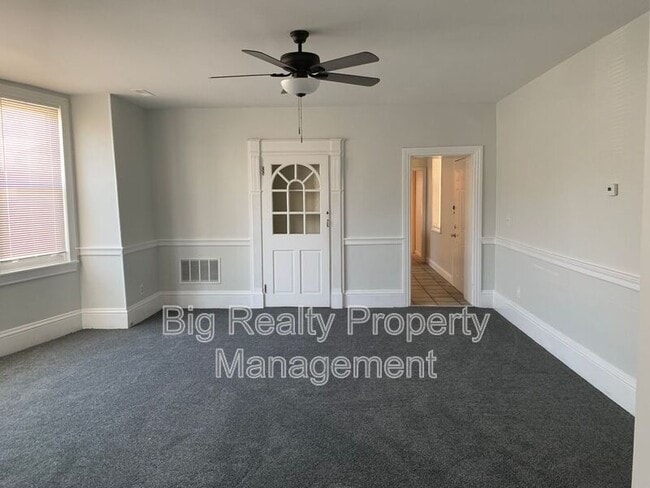 Building Photo - 477 E Main St