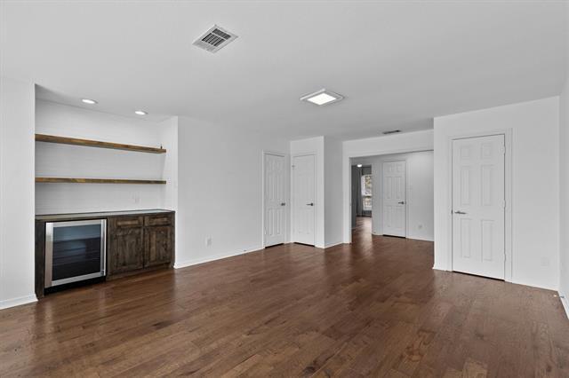 Building Photo - 706 Dover Pl