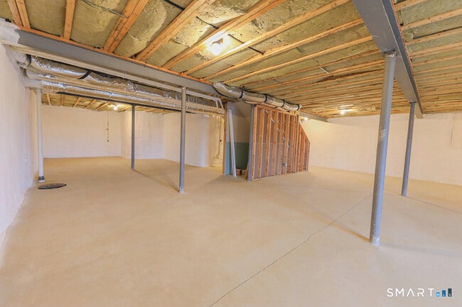 Building Photo - 35 Lookout Rdg