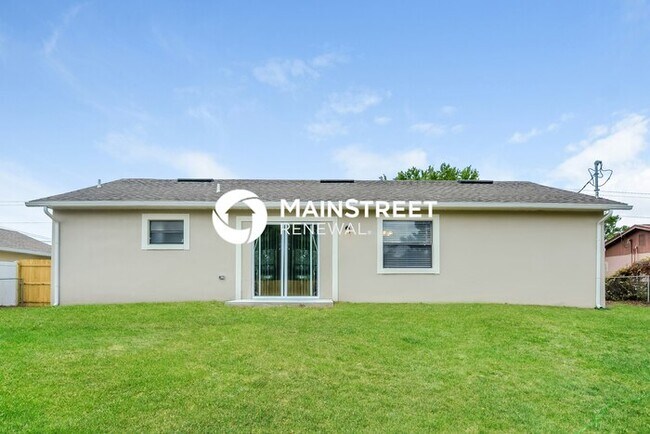 Building Photo - 3 Bedroom Pet-Friendly Home in Deltona, FL with Main Street Renewal
