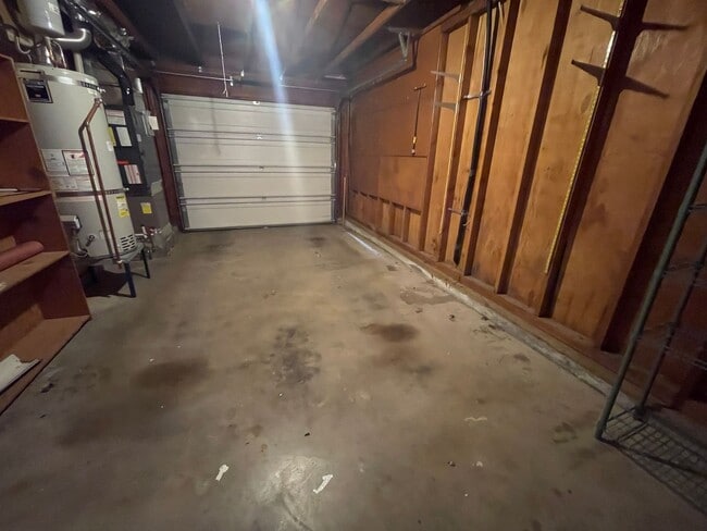 Building Photo - Beautiful 2bd/1bath South Tabor Home with ...