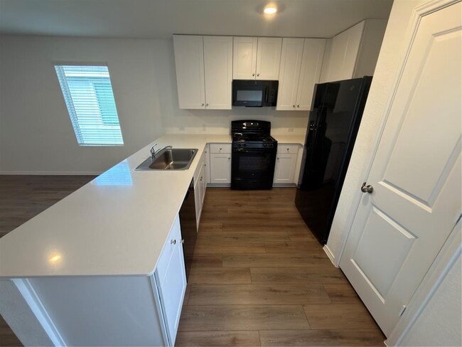 Building Photo - 296 Agate Clf Dr