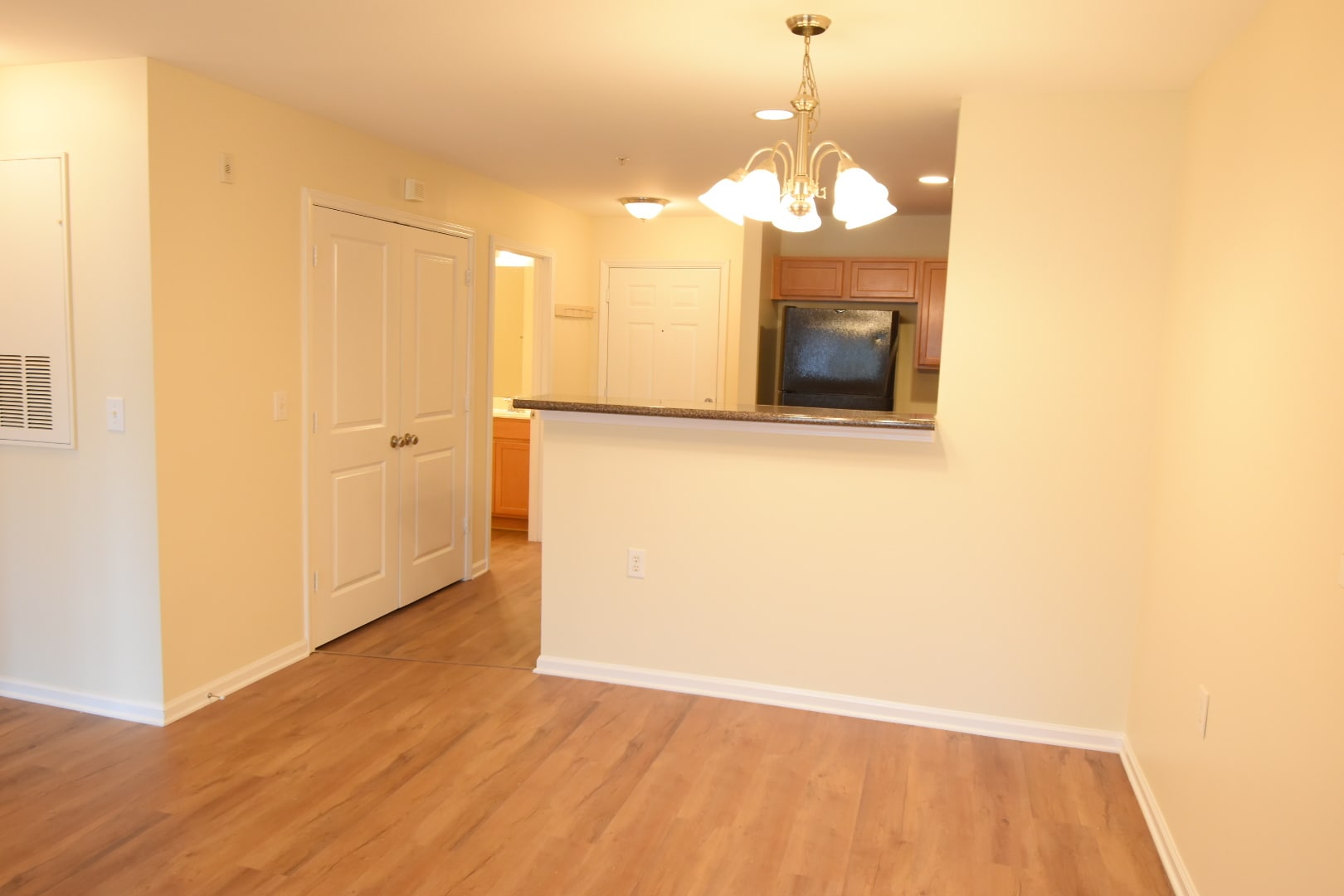 Building Photo - 632 Condo Club Dr