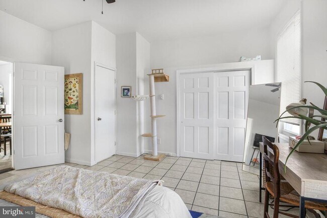 Building Photo - 2010 E York St