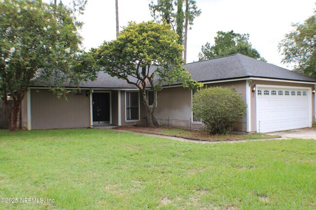 Primary Photo - 10315 Docksider Dr E