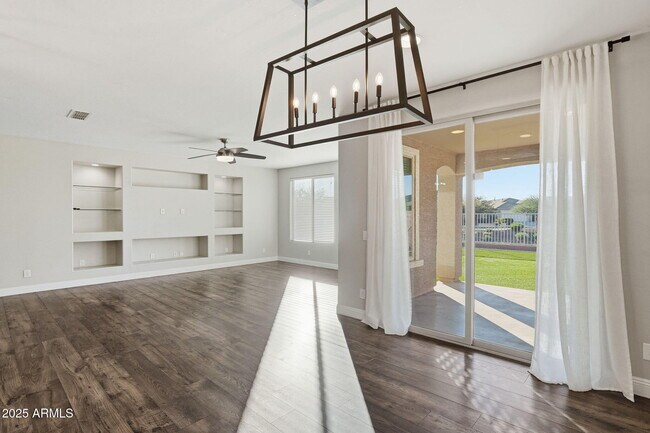 Building Photo - 25632 N 161st Ave