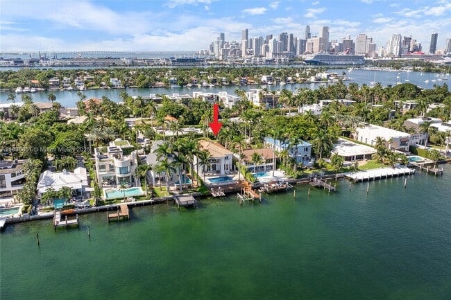Building Photo - 305 N Hibiscus Dr